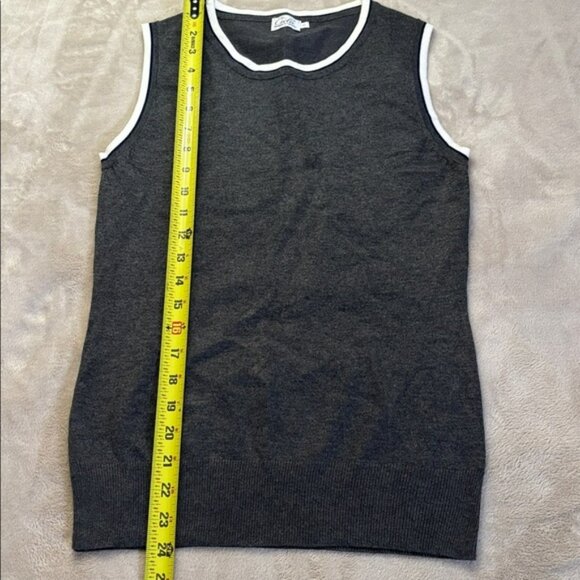 Cielo Charcoal Sleeveless Crewneck Sweater Vest - Picture 4 of 5